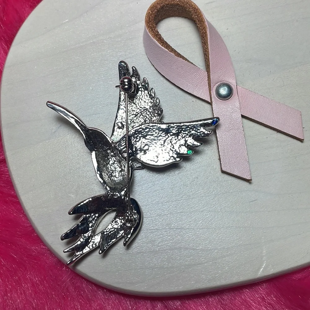 Exotic Multi Colored Dimensional Hummingbird Brooch